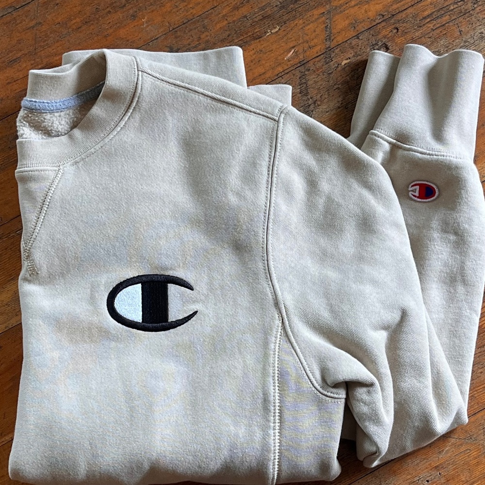 Vintage Champion Sweatshirt